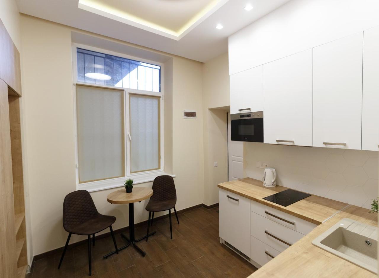 Charming Apartment In The City Center Lemberg Exterior foto